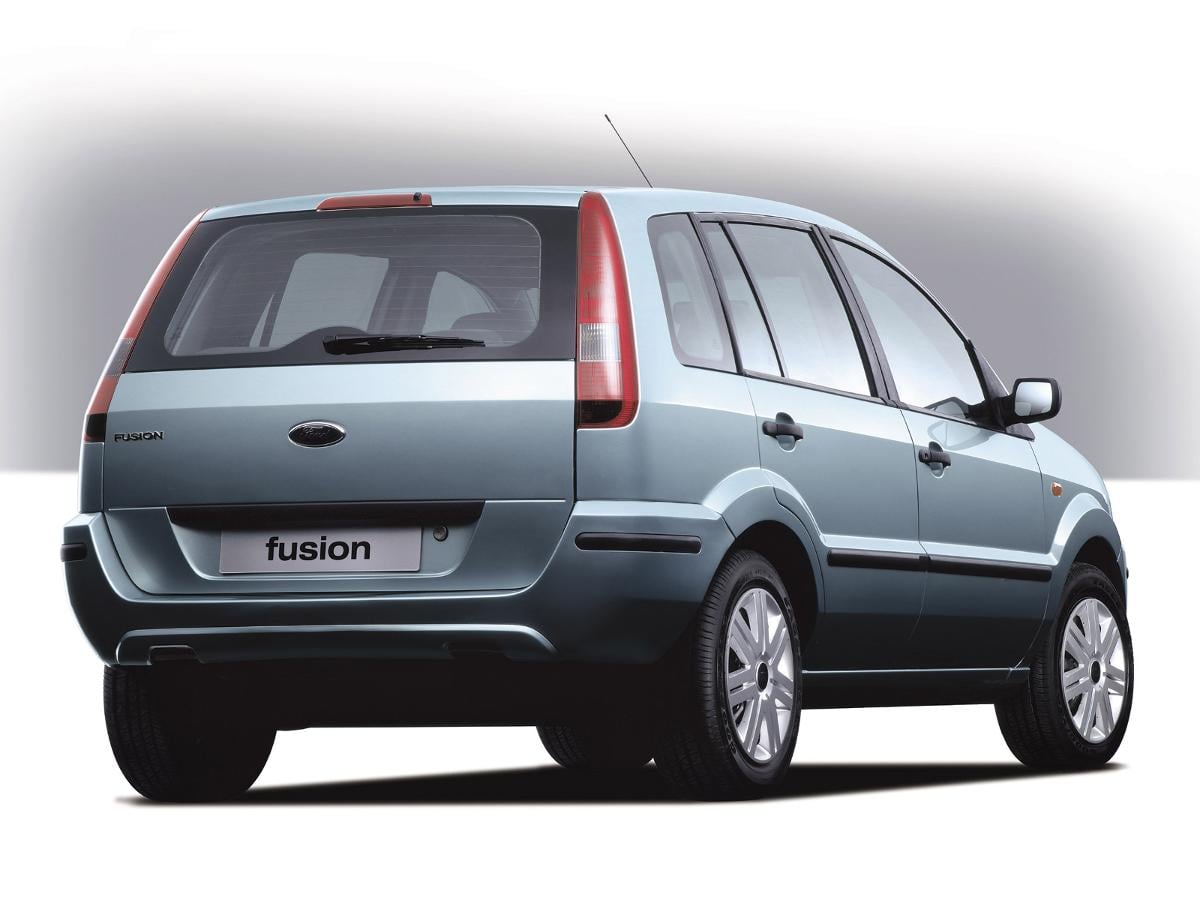 Ford fusion объем бака